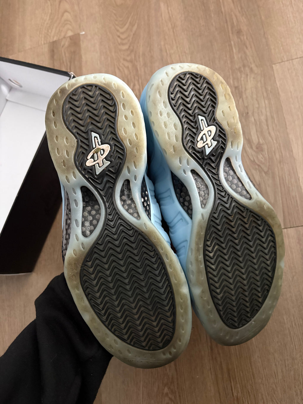 Size 9 - Nike Air Foamposite One Psychic Blue