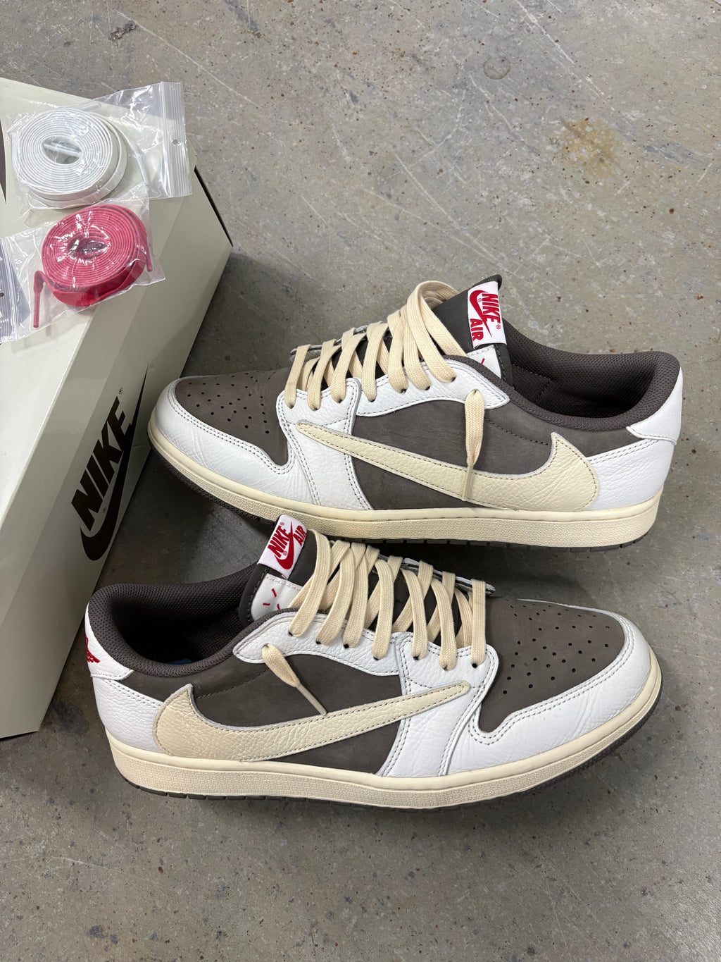 Size 11.5 - Travis Scott 1 Low Reverse Mocha