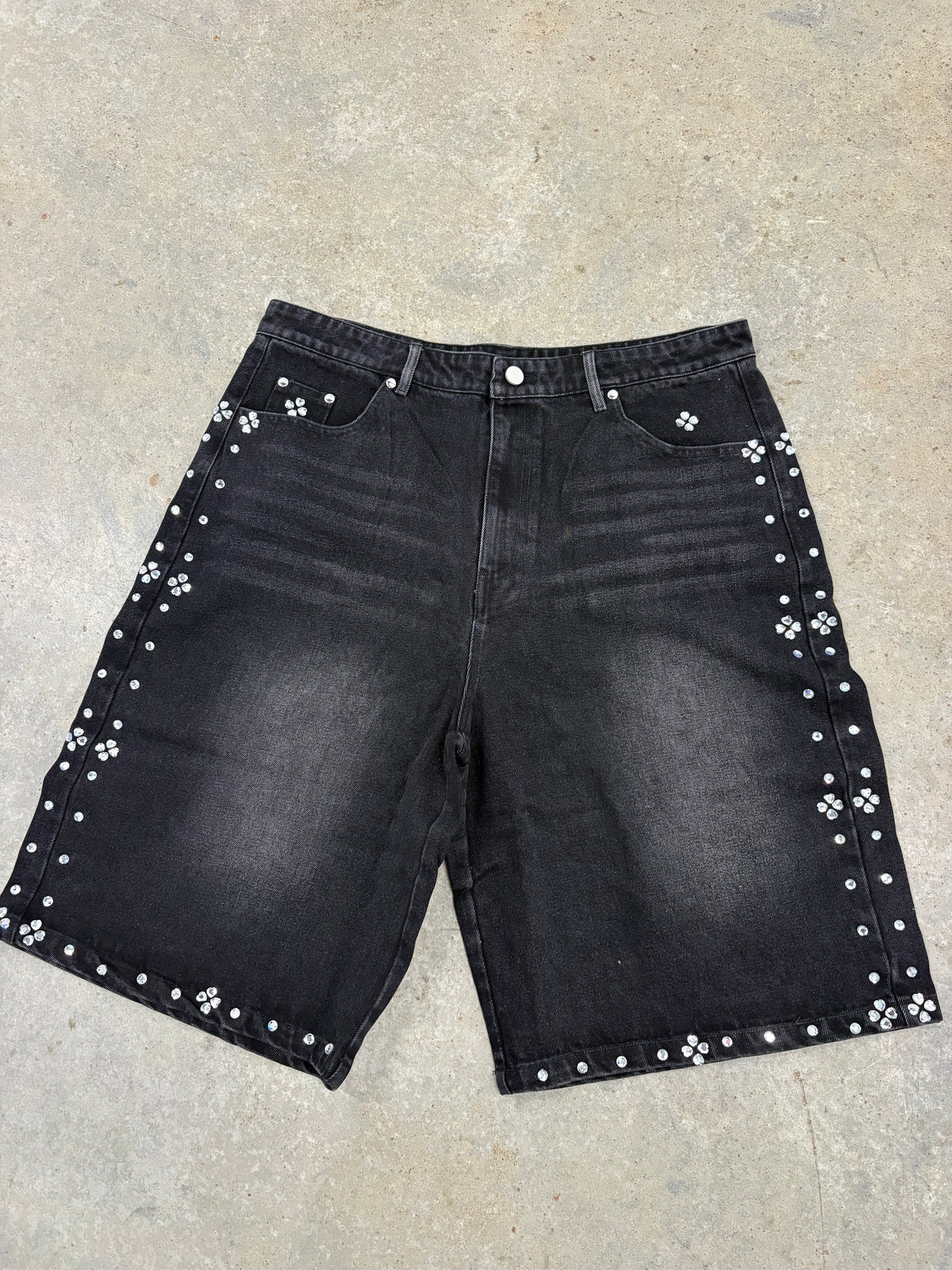 Distant Black Jorts