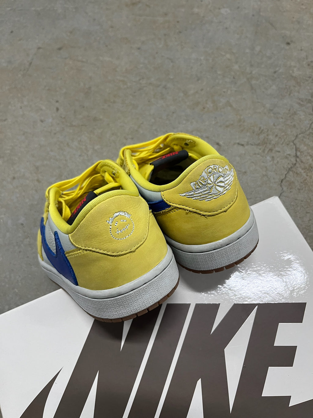 Size 6.5y - Travis Scott 1 Low Canary