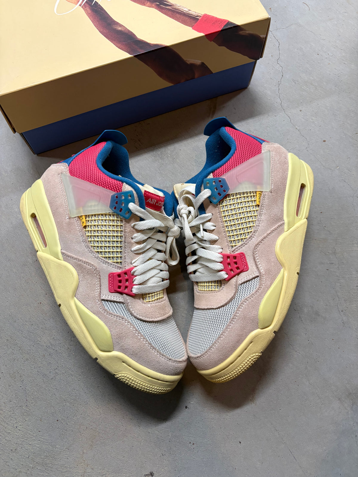 Size 9 - Jordan 4 Retro Union Guava Ice