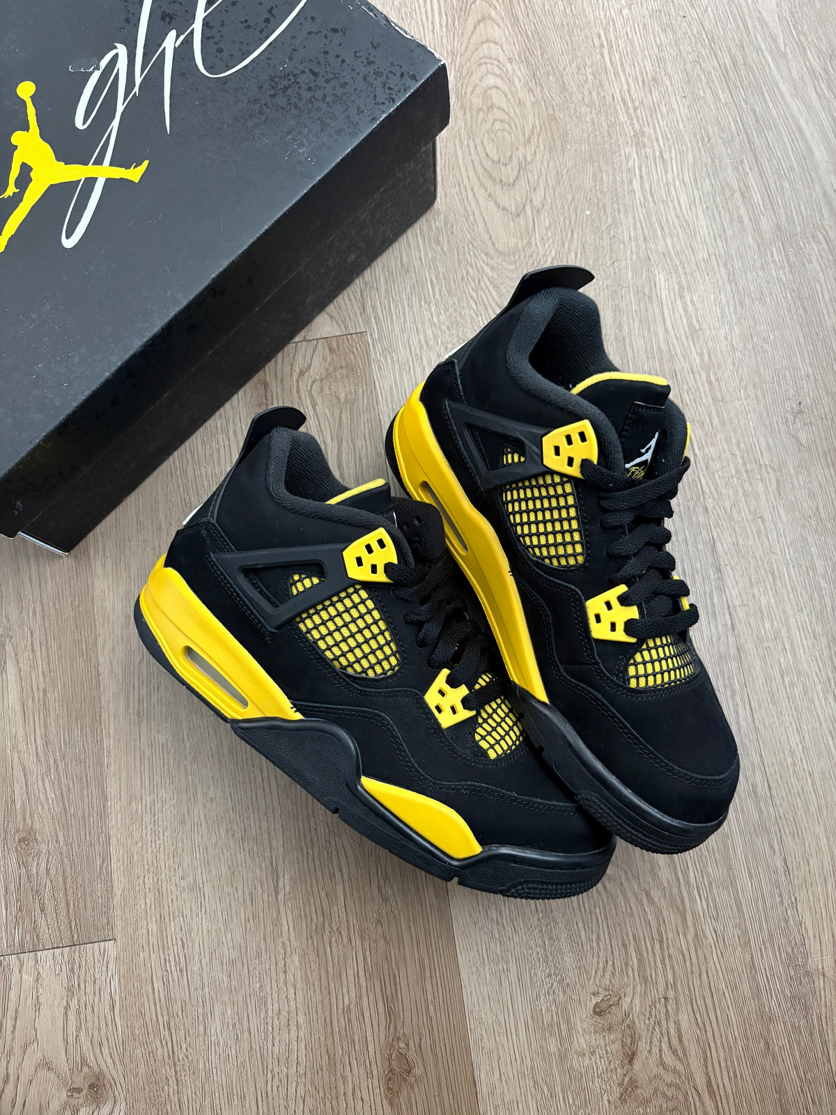 Size 6.5y - Jordan 4 Retro Yellow Thunder