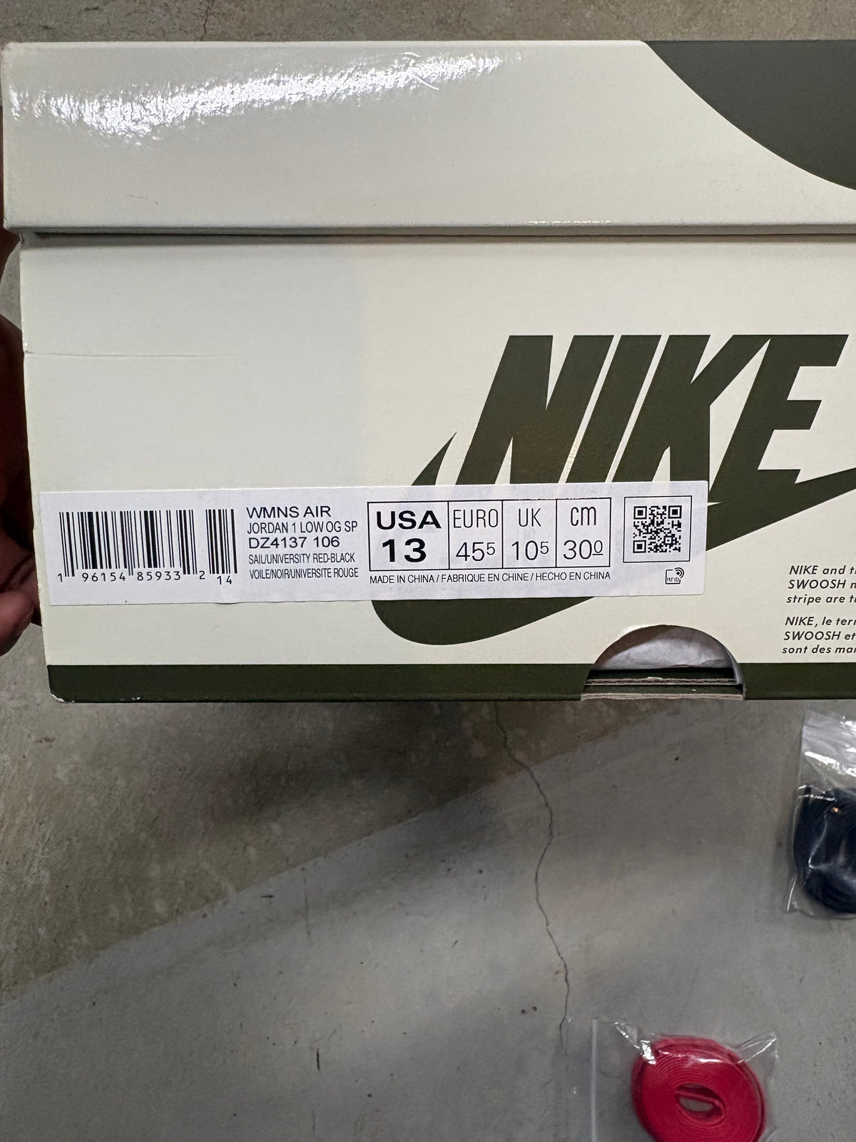 Size 11.5M - Travis Scott 1 Low Olive