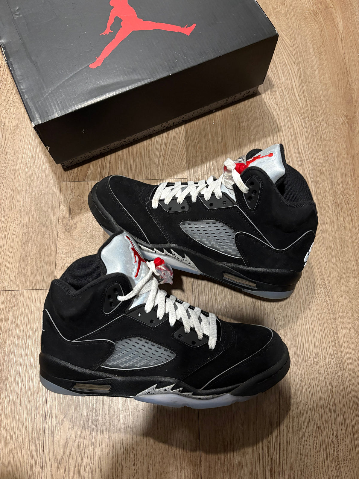 Size 7y - Jordan 5 Retro Black Metallic Reimagined