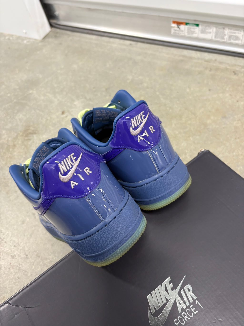 Size 9 - Nike Patent Air Force 1 Low Mystic Navy