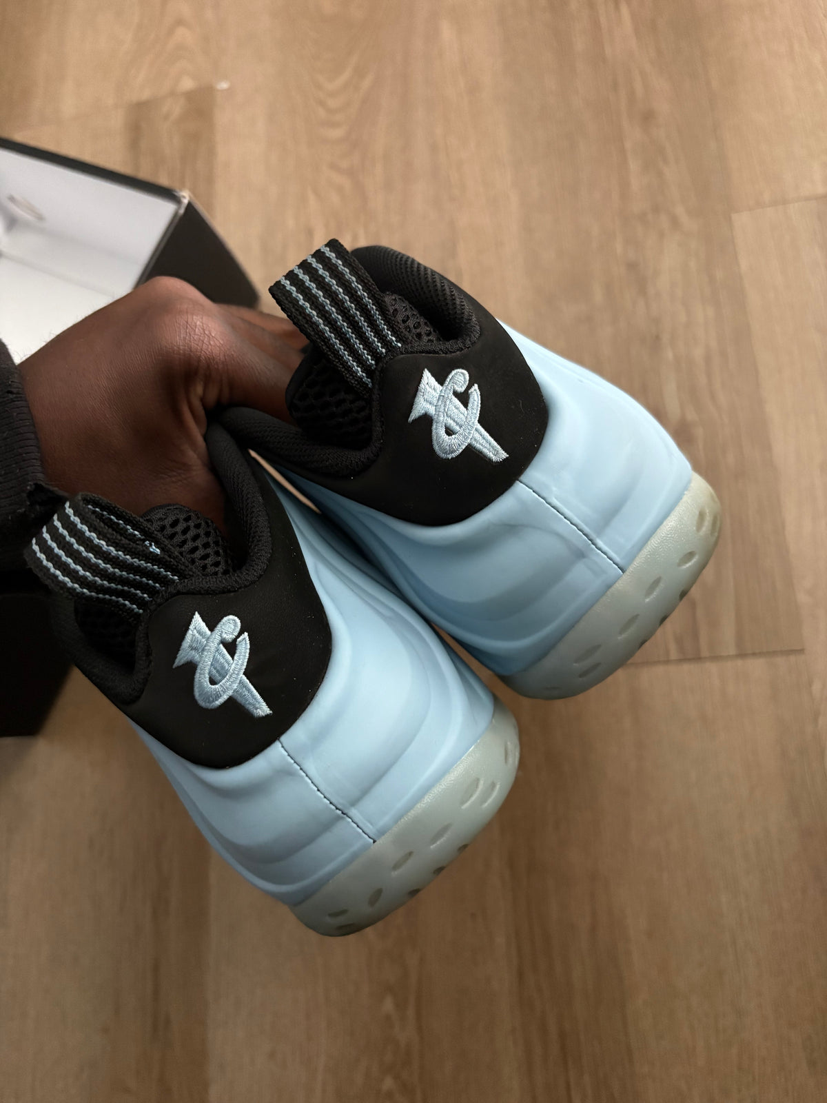 Size 9 - Nike Air Foamposite One Psychic Blue