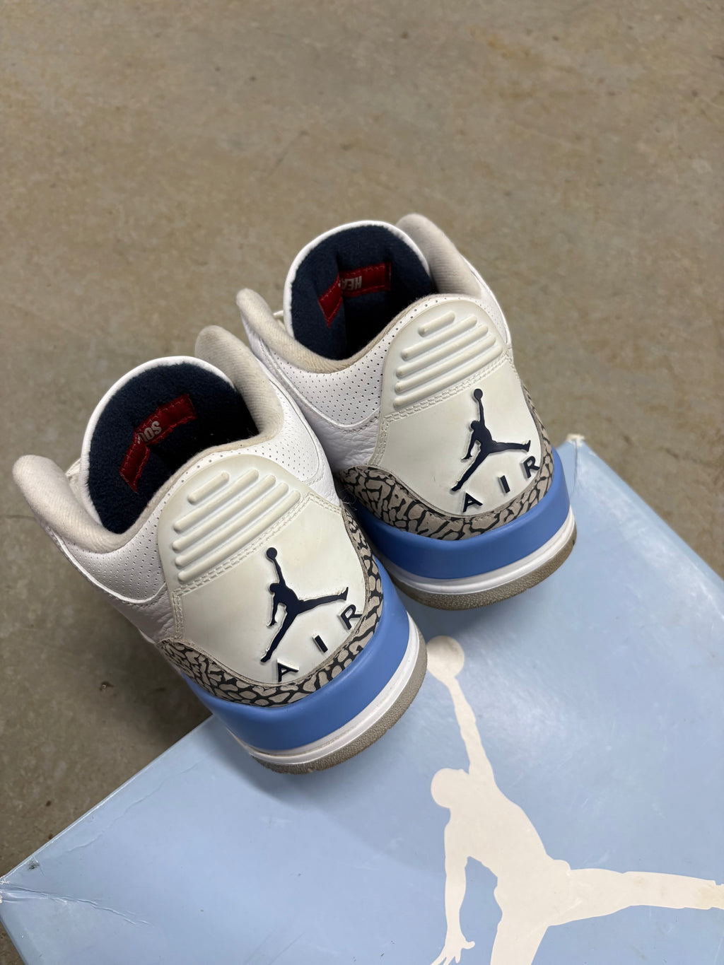 Size 9 - Jordan 3 Retro Unc 2020