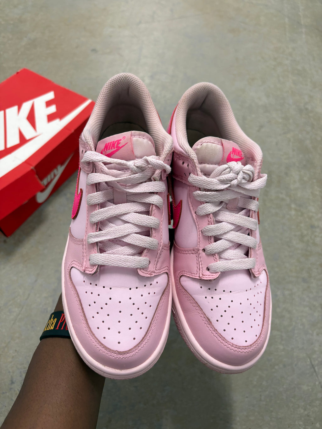 Size 6y - Nike Dunk Triple Pink