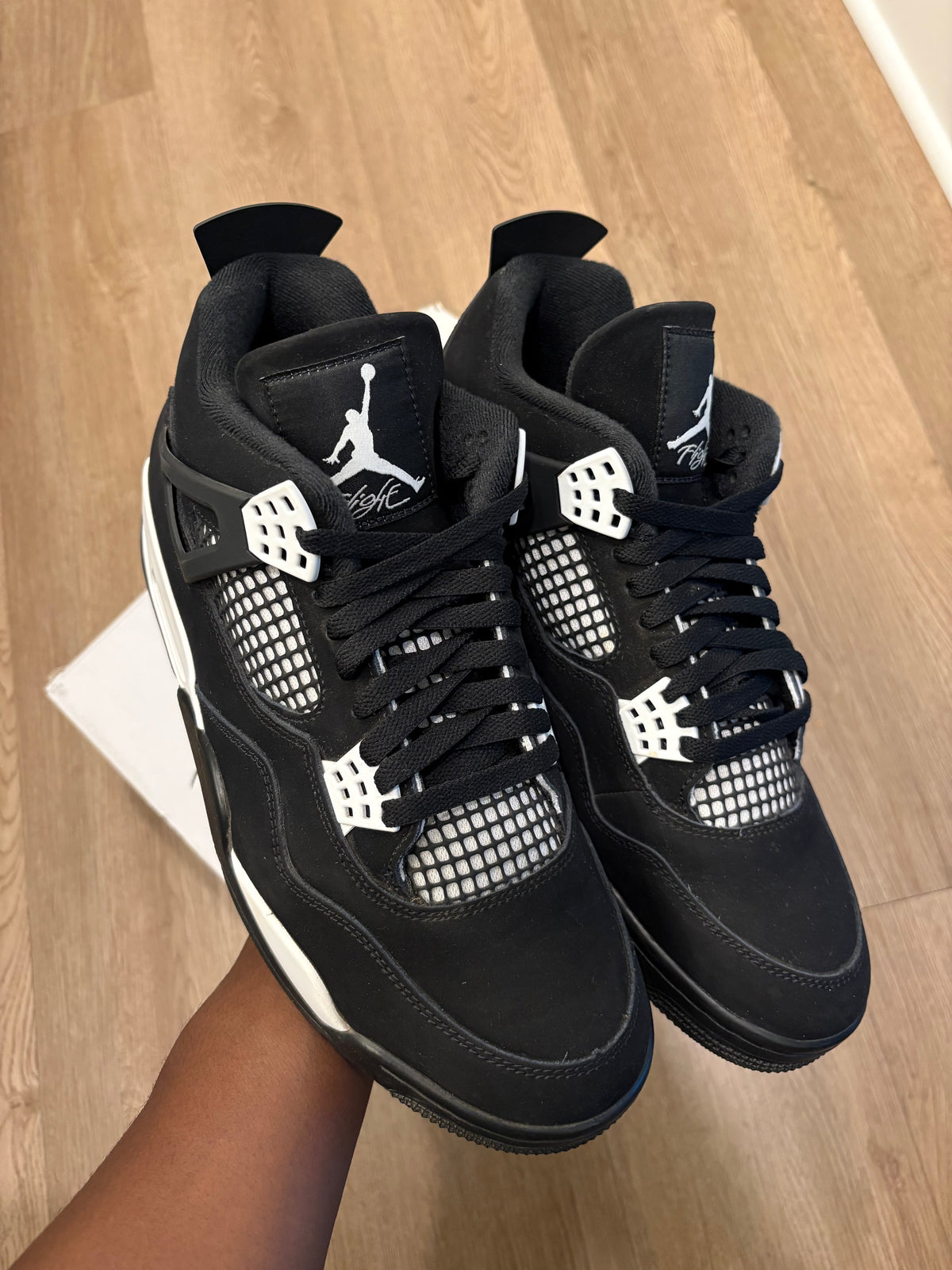 Size 11 - Jordan 4 Retro White Thunder
