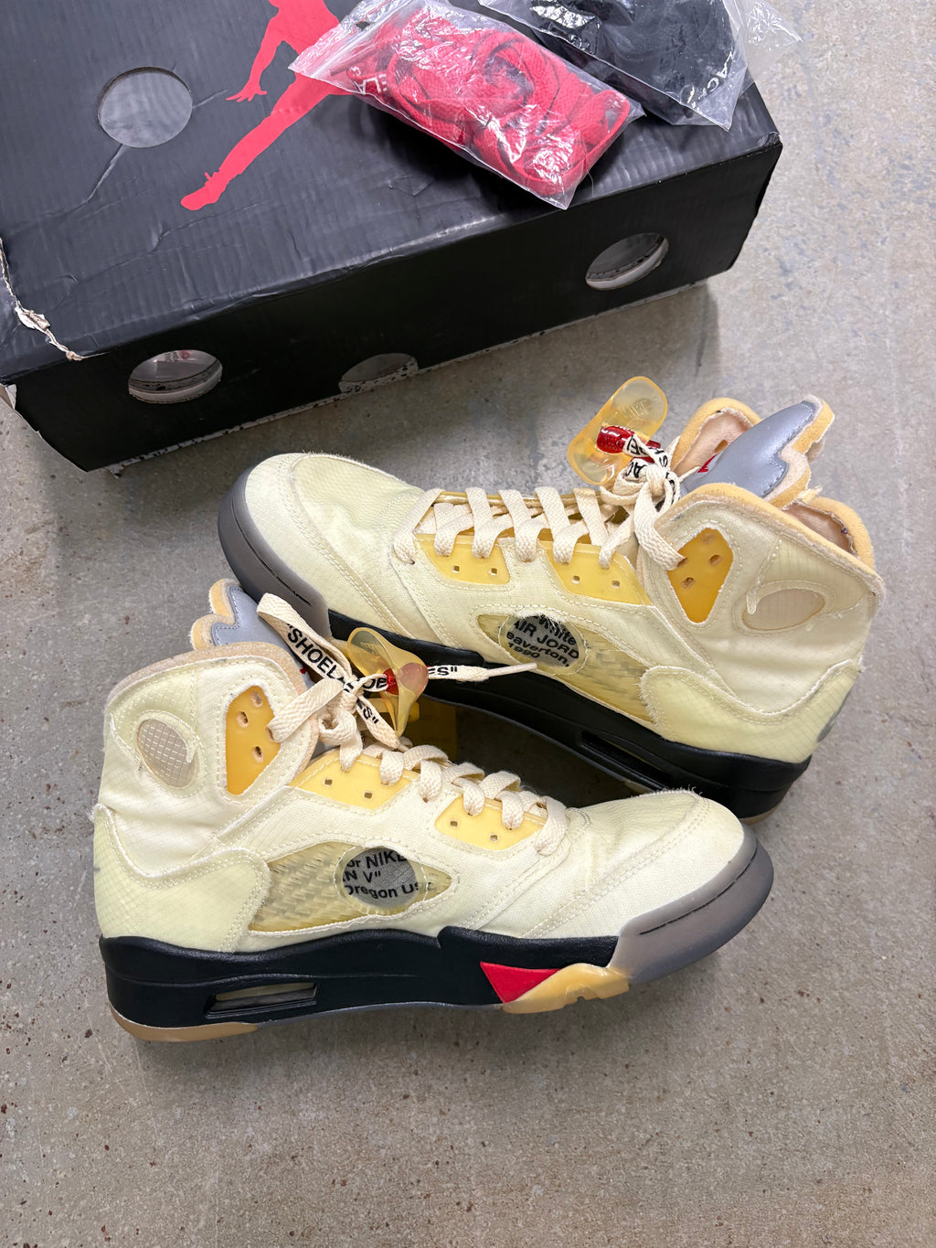 Size 7.5 - Jordan 5 Retro Off White Sail