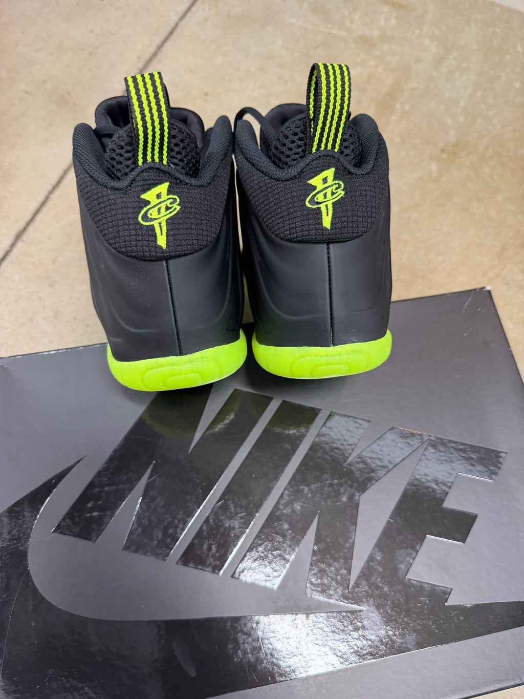 Size 7y - Nike Little Posite One