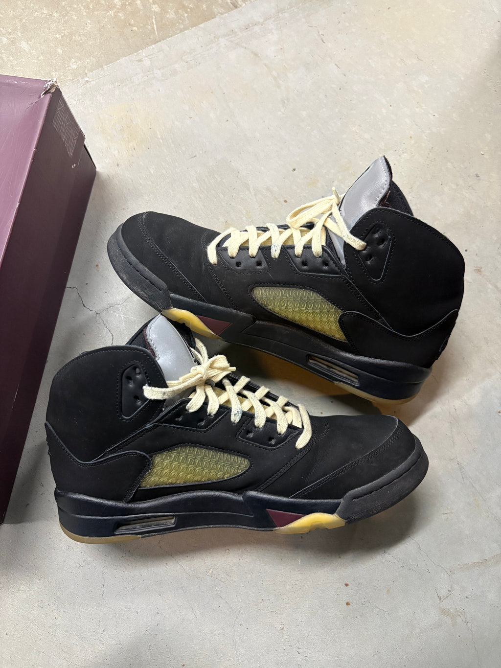 Size 10.5 - Jordan 5 Retro A Ma Maniere Dusk