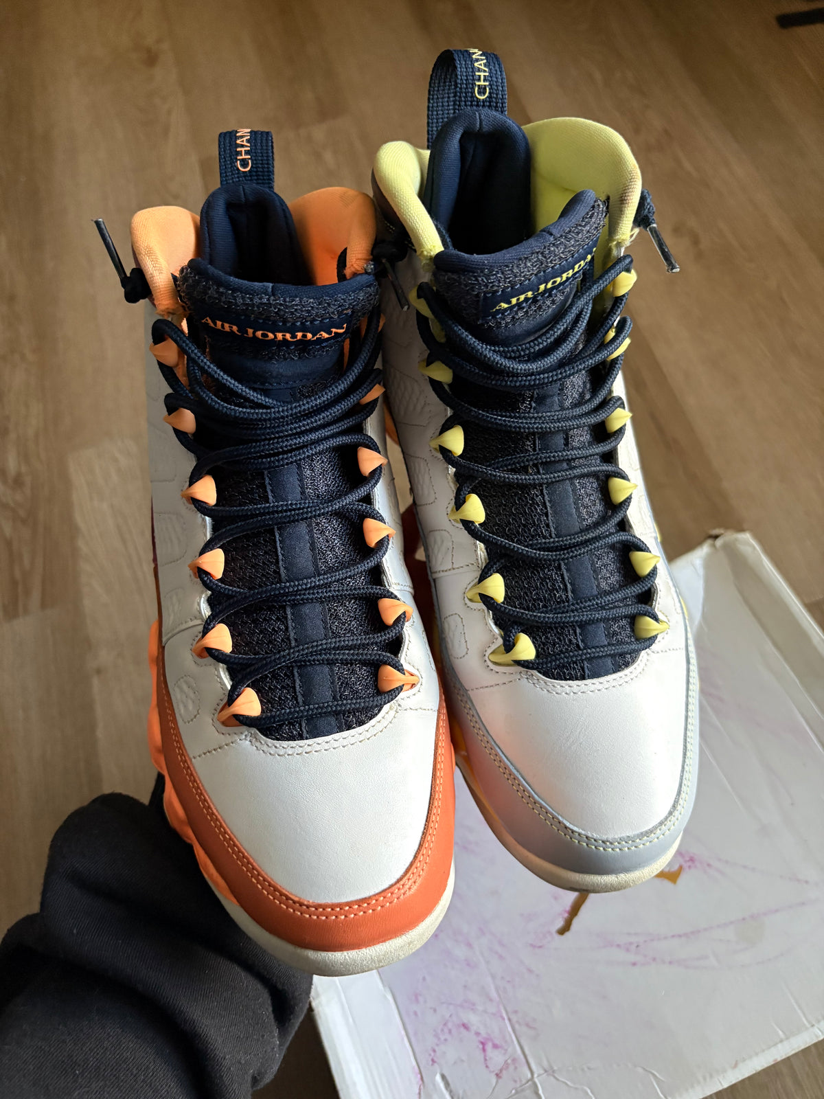 Size 8.5M - Jordan 9 Retro Change The World