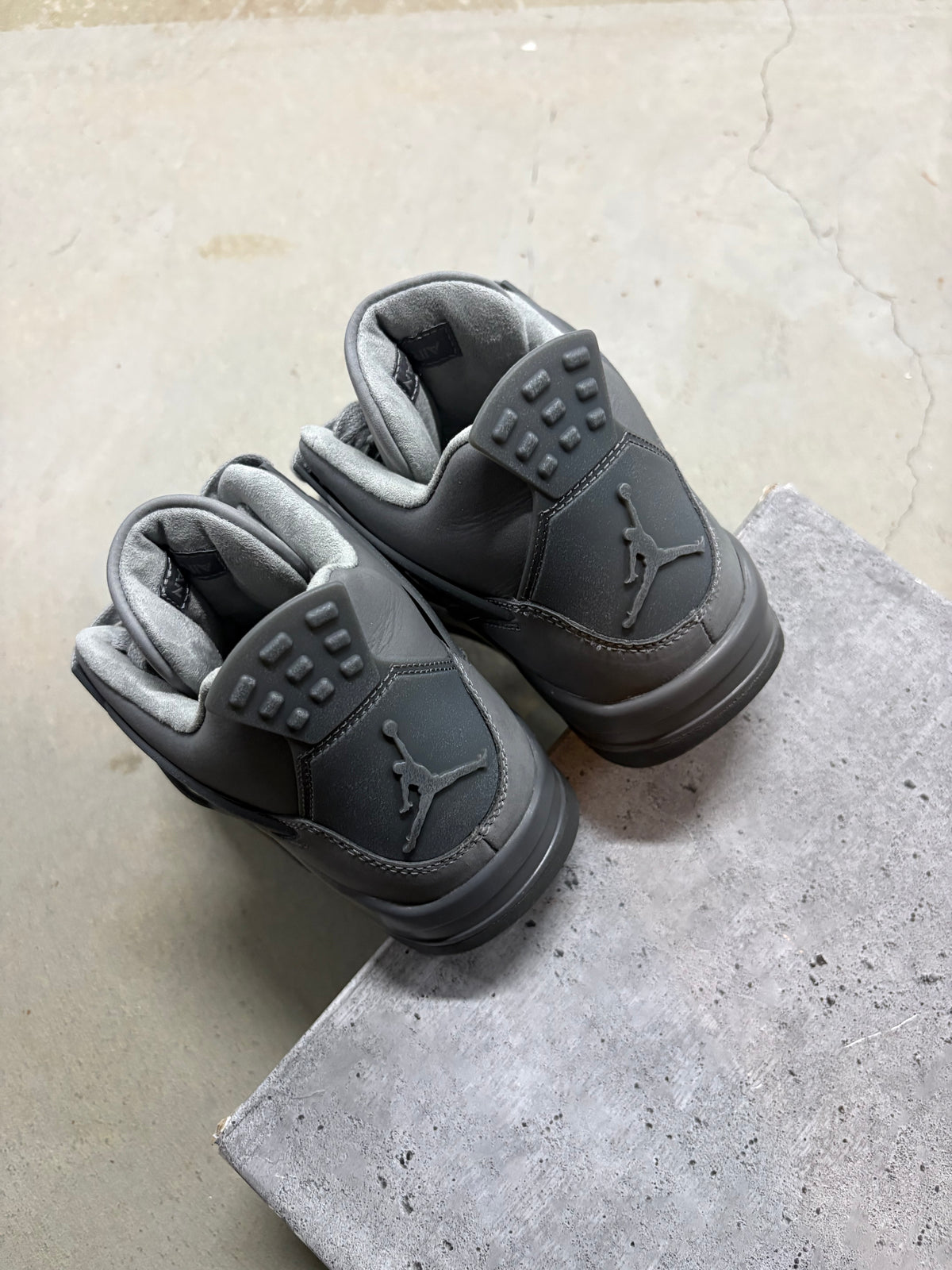 Size 7y - Jordan 4 Retro Wet Cement