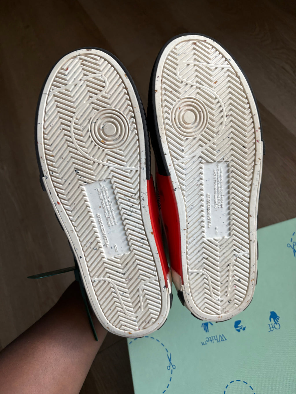 Size 7 - Off White Vulc Low Canvas White Black SS22