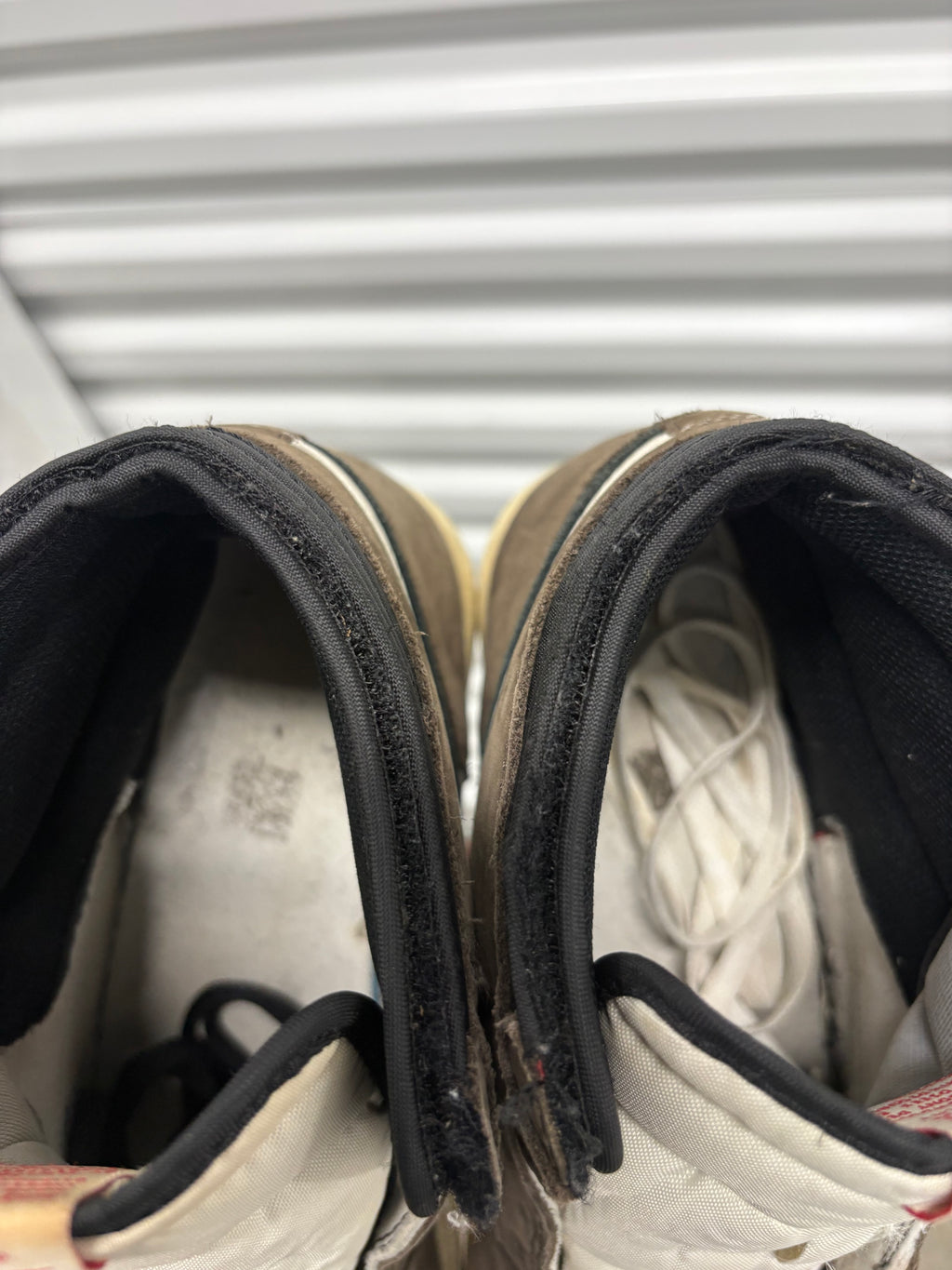 Size 13 - Travis Scott 1 Retro Mocha