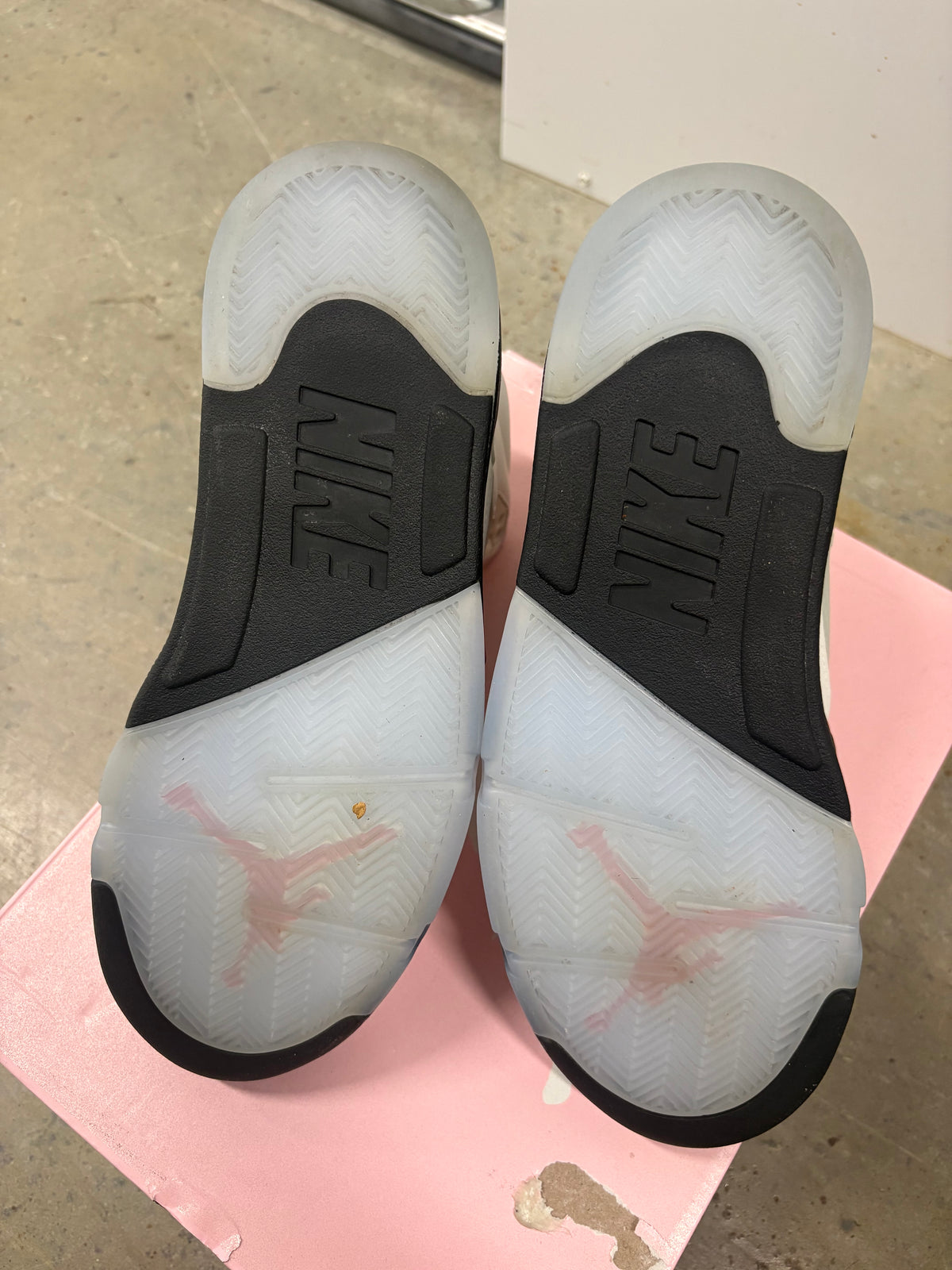 Size 8.5 - Jordan 5 Retro Medium Soft Pink