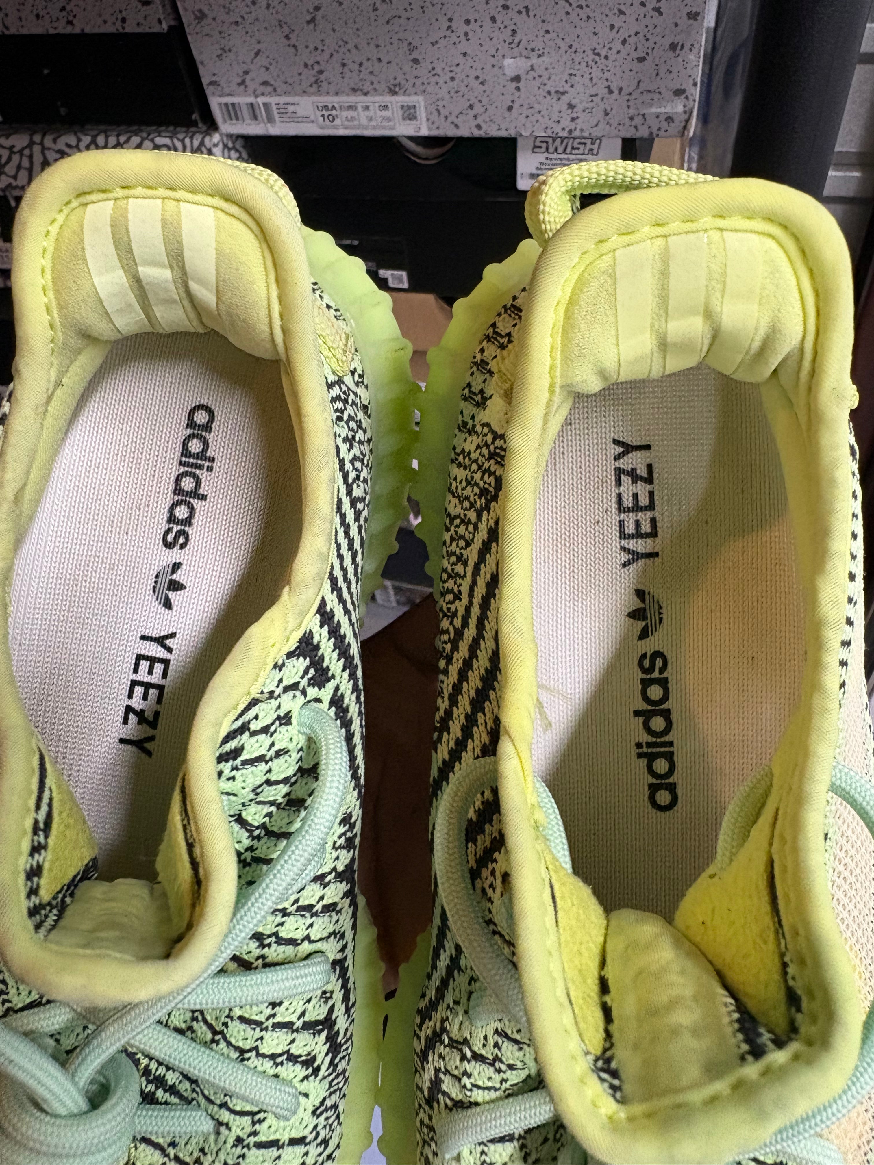 Size 5y - Yeezy Boost 350 V2 Yeezreel